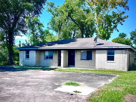 6802 Sayers Street A Few Houston TX 77016