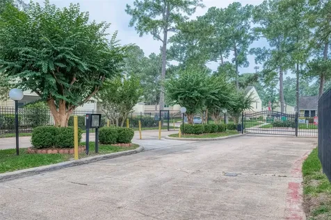 14515 Wunderlich Drive 610 Houston TX 77069