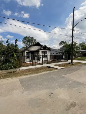 2206 Stevens Street Houston TX 77026