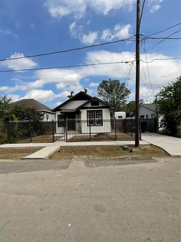2206 Stevens Street Houston TX 77026