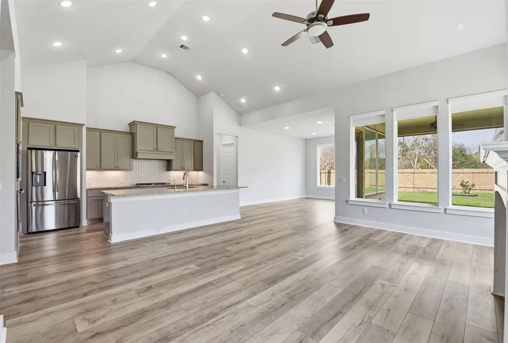 3431 Mckinney Ridge Drive Houston TX 77059