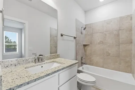 3431 Mckinney Ridge Drive Houston TX 77059