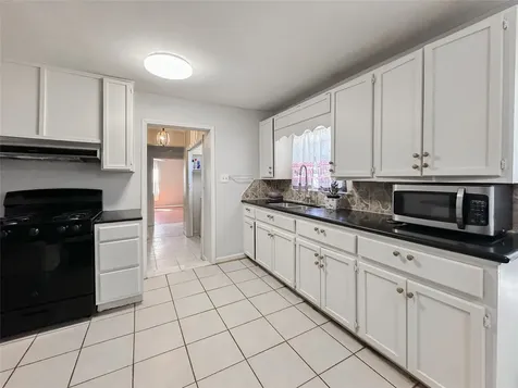 132 Grothe Lane Houston TX 77022