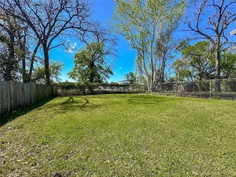132 Grothe Lane Houston TX 77022