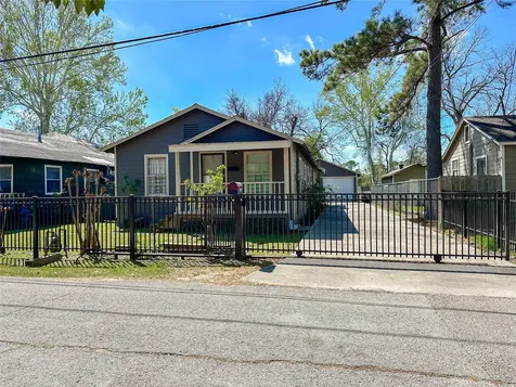 132 Grothe Lane Houston TX 77022