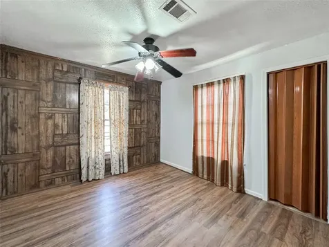132 Grothe Lane Houston TX 77022
