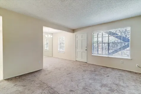 3131 Southwest Freeway C29 Houston TX 77098