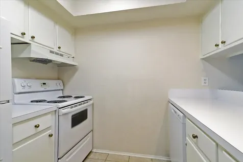 3131 Southwest Freeway C29 Houston TX 77098