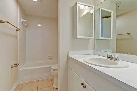3131 Southwest Freeway C29 Houston TX 77098