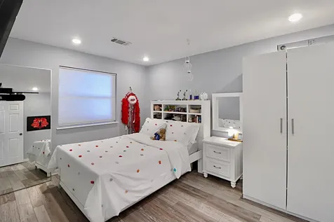 5951 Yarwell Drive Houston TX 77096