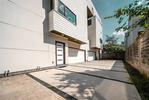 2212 Francis Street Houston TX 77004
