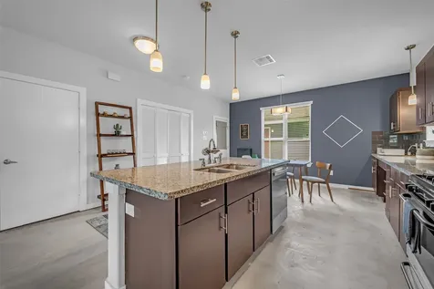 4203 Darter Street Houston TX 77009