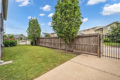 4203 Darter Street Houston TX 77009