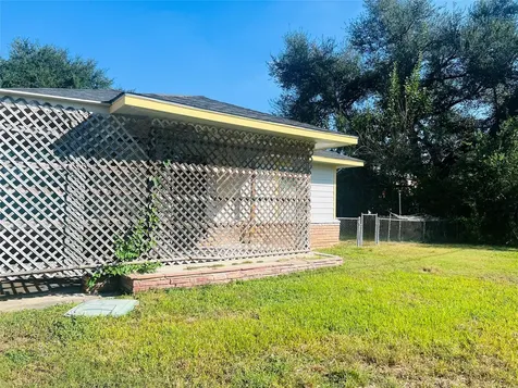 7328 Bauman Road Houston TX 77022