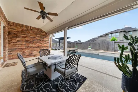 9905 White Oak Lane Brookshire TX 77423