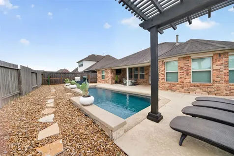 9905 White Oak Lane Brookshire TX 77423