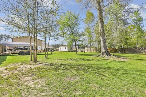 175 Road 66121 Dayton TX 77535