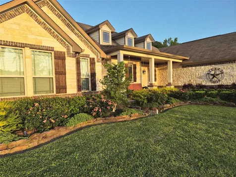 175 Road 66121 Dayton TX 77535