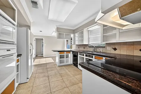 5507 Valkeith Drive Houston TX 77096