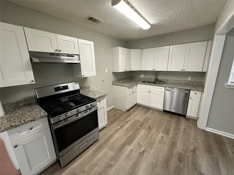 5822 Glenhurst Drive Houston TX 77033