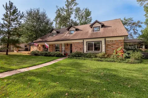 220 Elmwood Street Huntsville TX 77320