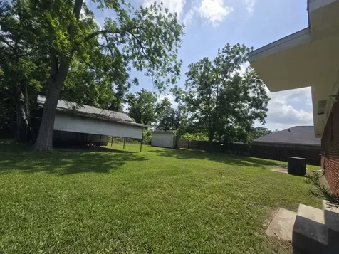1824 Magnolia Street Liberty TX 77575