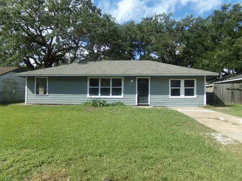 414 Gardenia Street Lake Jackson TX 77566