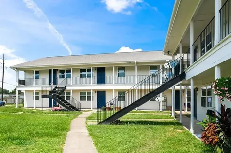 200 Hill Street 12 Sealy TX 77474