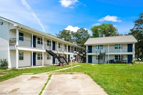 200 Hill Street 12 Sealy TX 77474