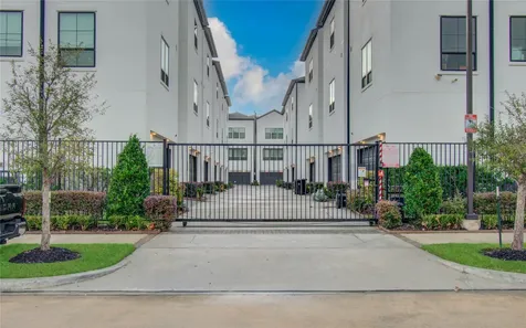 2810 Grand Fountains Drive B Houston TX 77054