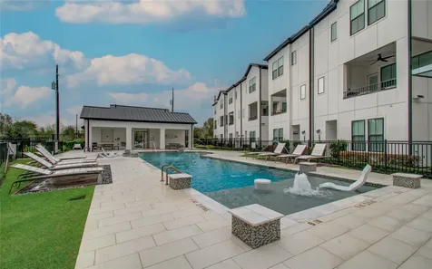 2810 Grand Fountains Drive B Houston TX 77054