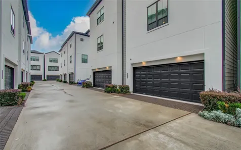 2810 Grand Fountains Drive B Houston TX 77054