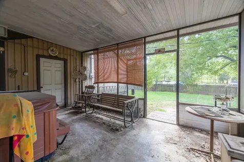 201 N Cleveland Avenue Cleveland TX 77327
