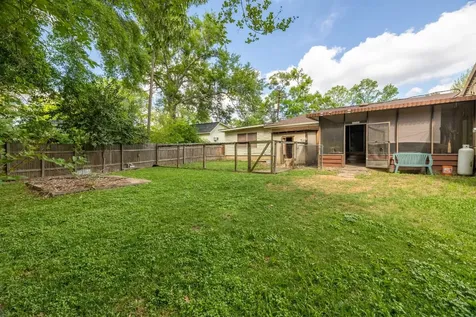 201 N Cleveland Avenue Cleveland TX 77327
