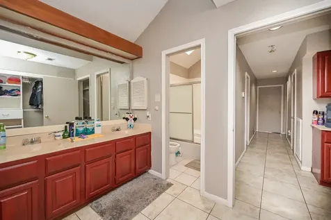 9319 Belle Park Drive Houston TX 77099