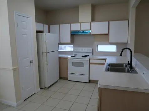 6289 Wilcrest Drive 7302 Houston TX 77072