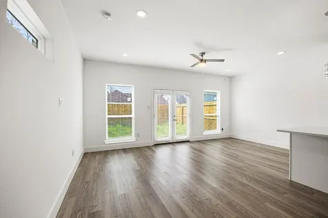 4512 Noble Street Houston TX 77020