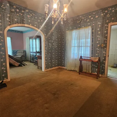 565 W Hartel Street Sour Lake TX 77659