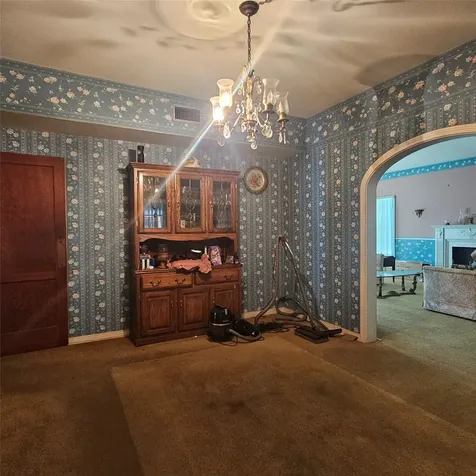 565 W Hartel Street Sour Lake TX 77659
