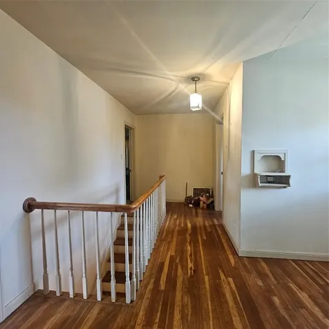 565 W Hartel Street Sour Lake TX 77659