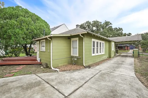 4406 Clay Street Houston TX 77023