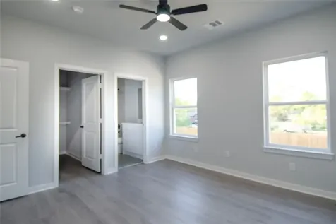 2832 Mansfield Street Houston TX 77091