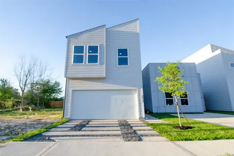 2832 Mansfield Street Houston TX 77091