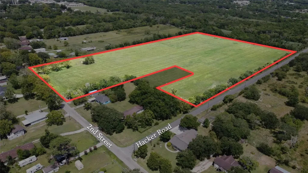 7317 2nd Street Hitchcock TX 77563