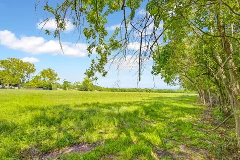 7317 2nd Street Hitchcock TX 77563
