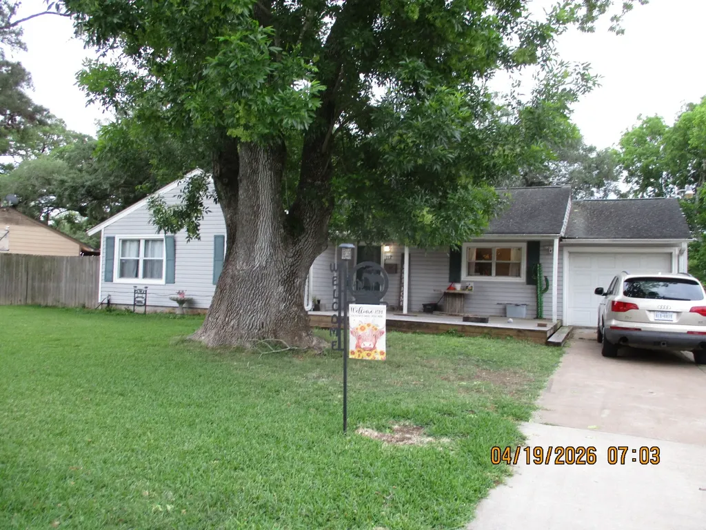 112 Chinaberry Street Lake Jackson TX 77566