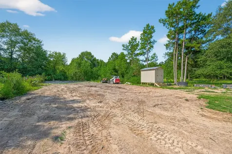 1728 County Road 340 Cleveland TX 77365