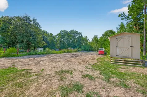 1728 County Road 340 Cleveland TX 77365