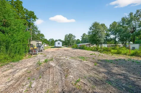 1728 County Road 340 Cleveland TX 77365