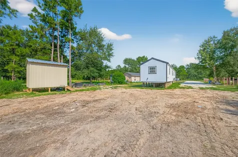 1728 County Road 340 Cleveland TX 77365